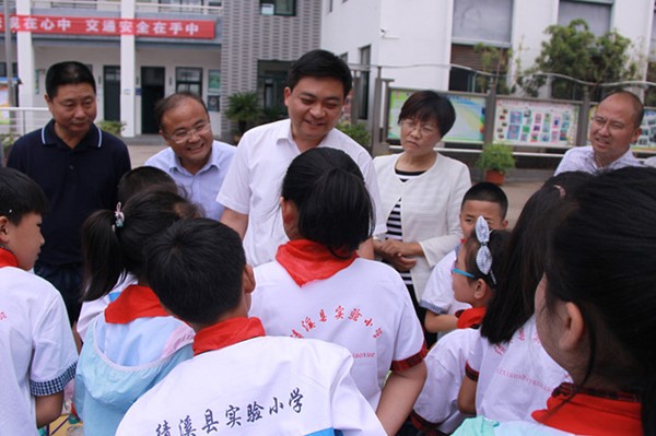 何县长.JPG