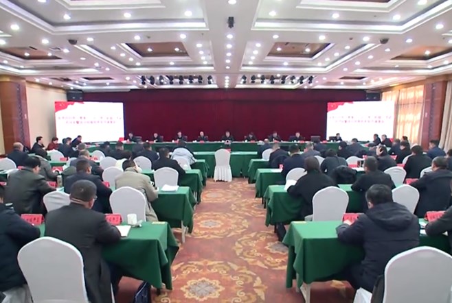 何淳宽在全市一季度“三比三学三赶超”活动点评会暨项目招商投资双月调度会上强调：树牢时时处处抓项目干项目的工作“风向标”奋力实现一季度“开门红”